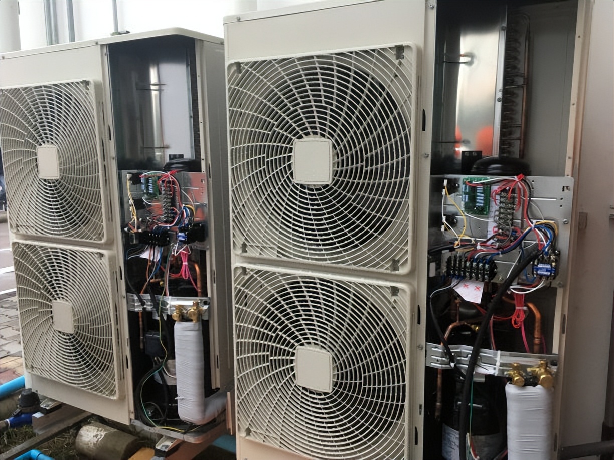 中央空调普通空调哪个费电,家用中央空调电费大概一天多少钱