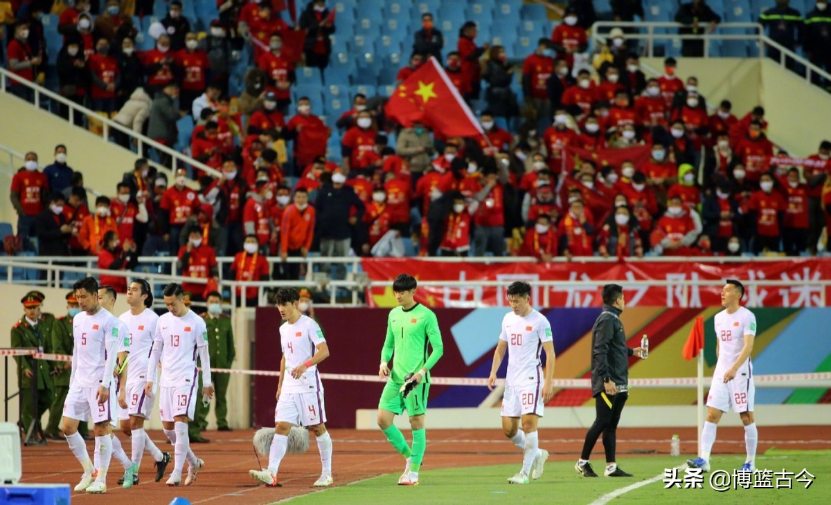 尼日利亚球员被群殴,尼日利亚球迷群殴球员