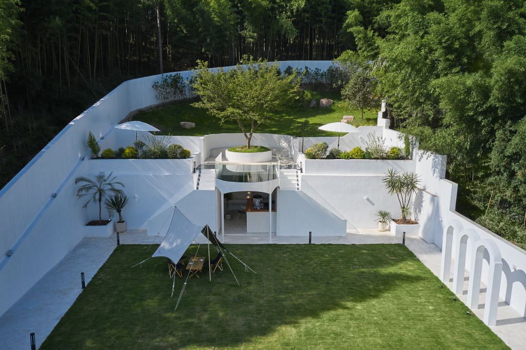 遇间播报|莫干山必睡六大美宿！看山看水看云看日出，优哉游哉~