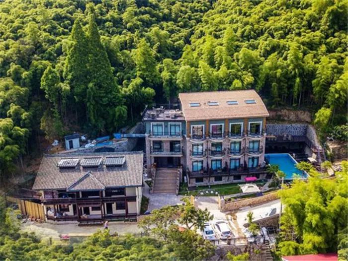 莫干山3家不容错过网红民宿，泡暖心温泉私享冬日雪景丨南方民宿