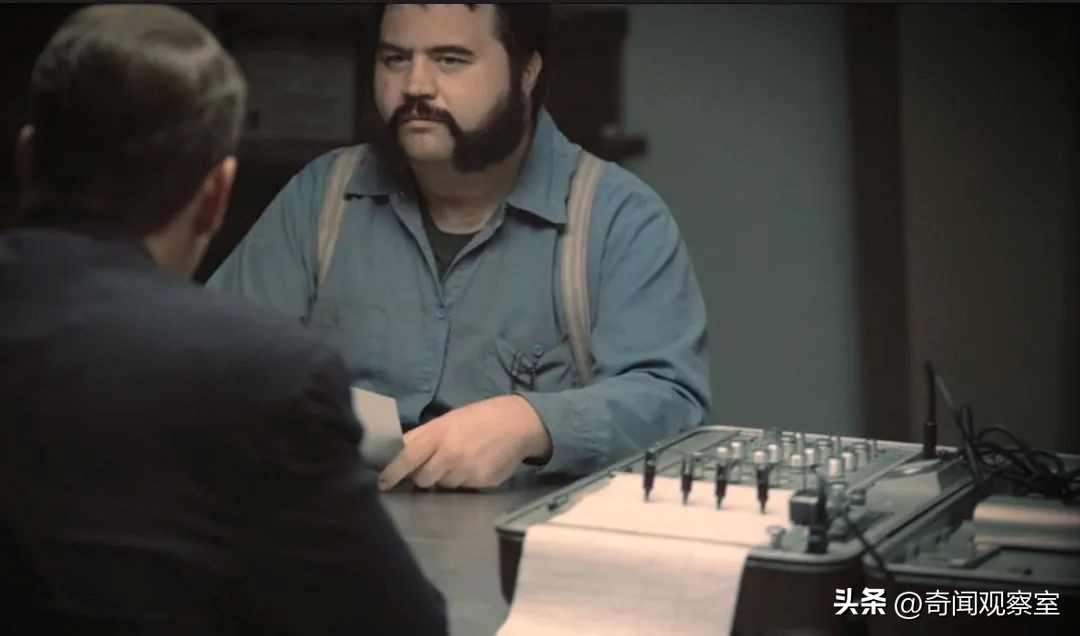 *底卧**与杀手的惊险对碰，热播美剧《BlackBird》背后的真实故事