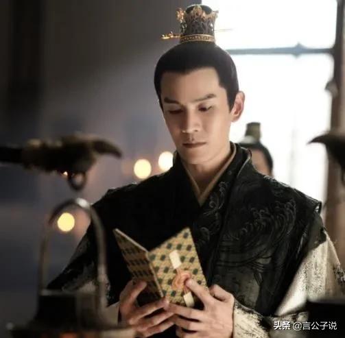 娱乐圈9位大长脸男星,近期很火的男星大长脸