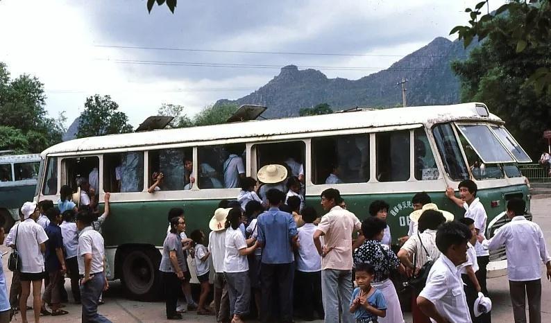 侵华日军残酷*行暴**，女子为活命脱下衣服让日本人拍摄，*辱侮**至死