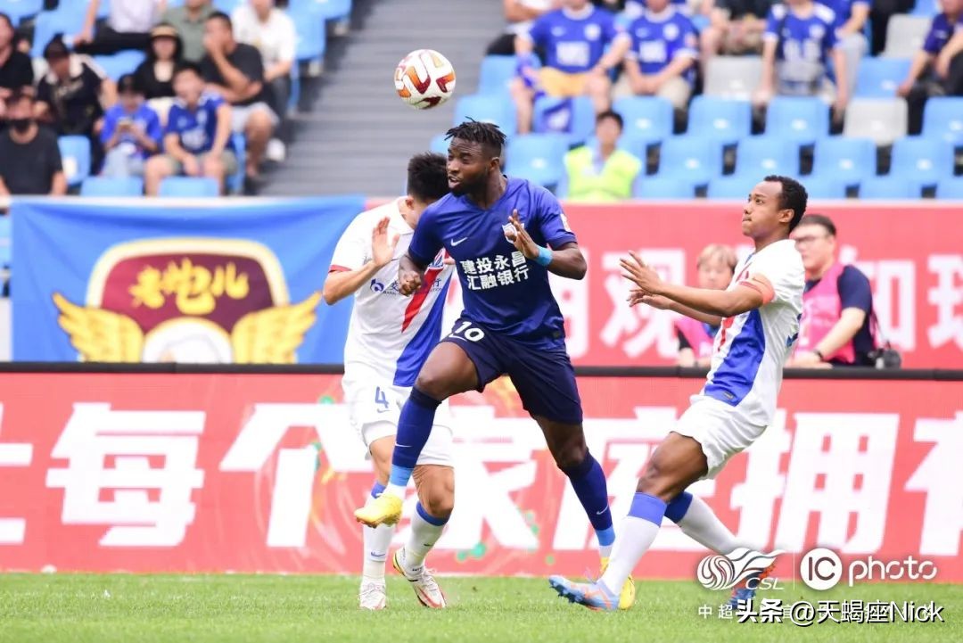 中超比赛世界波破门,中超积分榜上海申花强势领跑