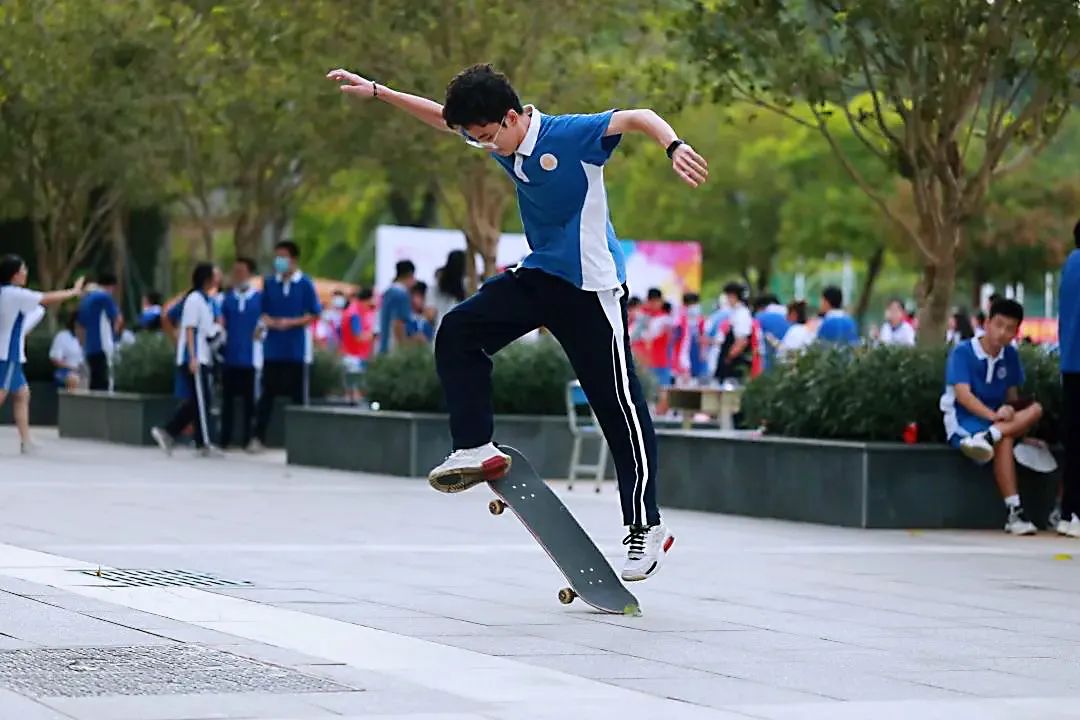 华中师大龙岗附中历任校长,华师附中深圳龙岗校区校长