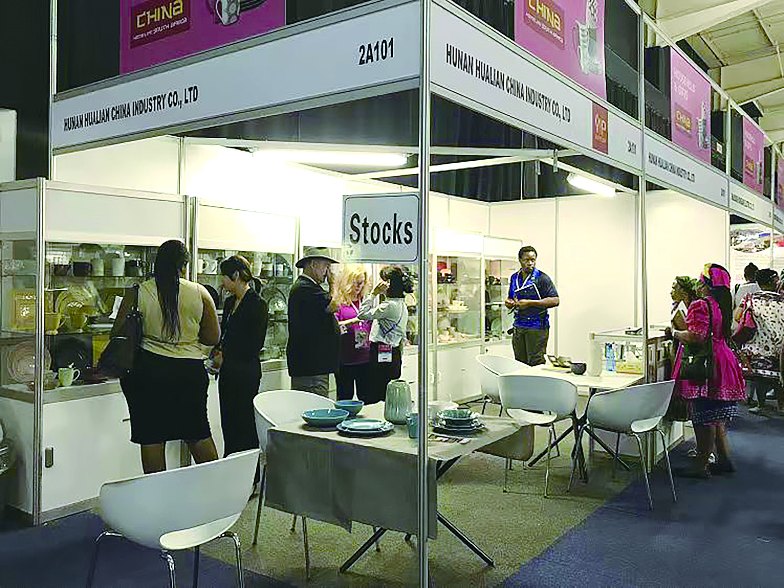 株企对非贸易观察:从个体掘金到组团出海