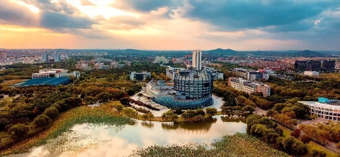 【云端研学】在龚俊同款母校东华大学读研究生是一种什么体验？