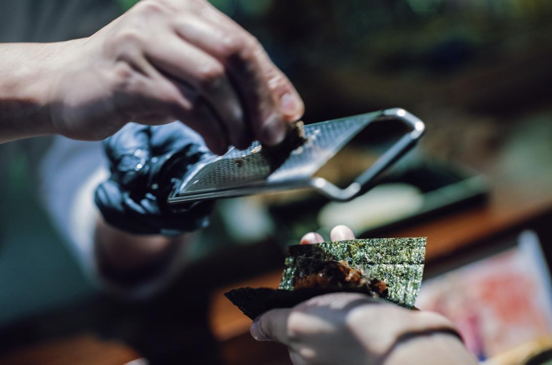 配备一星米其林黑珍珠餐厅,比米其林黑珍珠高端的餐厅