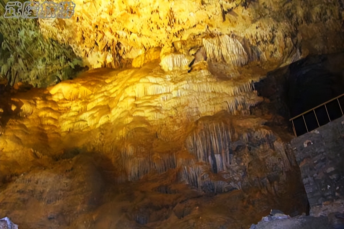 游玩武隆天生三桥和芙蓉洞住哪里,武隆仙女山天生三桥游