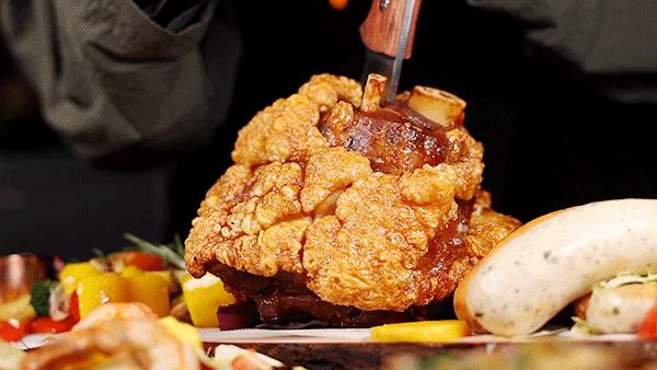 “本想来吃榜①德餐，没想到被绝美江景迷住了...”