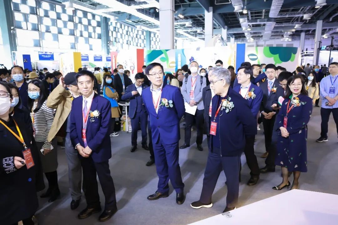 2021中国智慧教育装备展华为展区,华为云人工智能教育开放平台