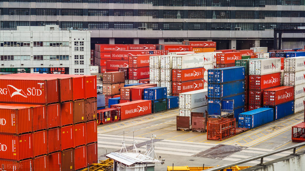 法国香水是什么快递运送到中国的需要多少钱多久时间可以寄到