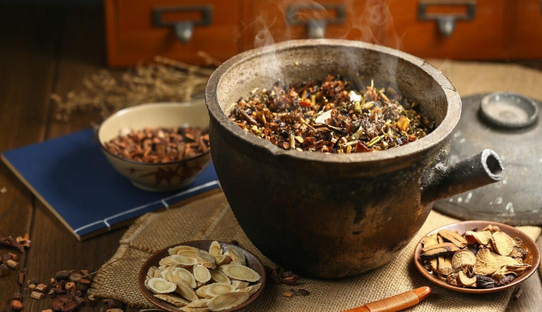 中医病因病机与中西医结合治疗系统性小血管炎肾损害