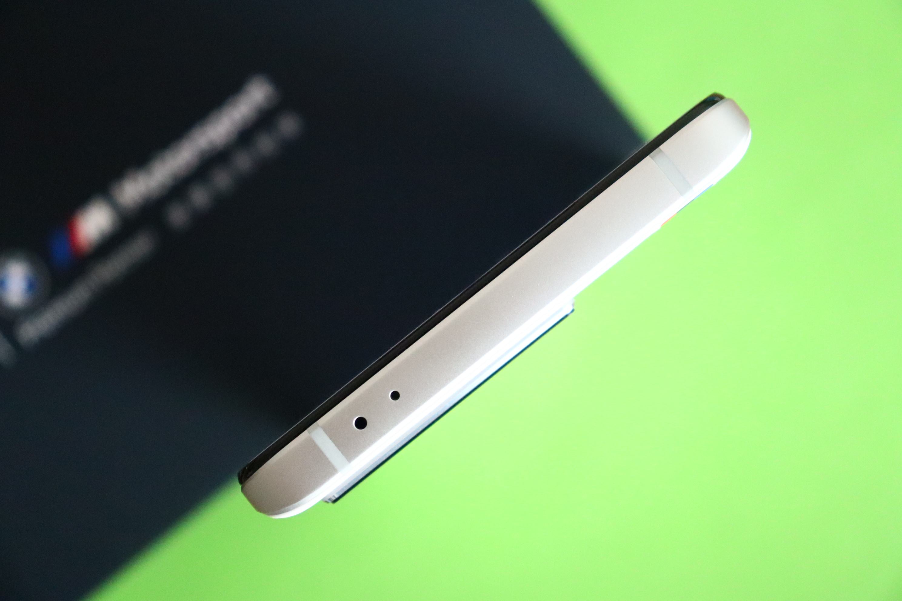 iQOO11是地表最强直屏旗舰吗,国产直屏旗舰iqoo11测评拍摄