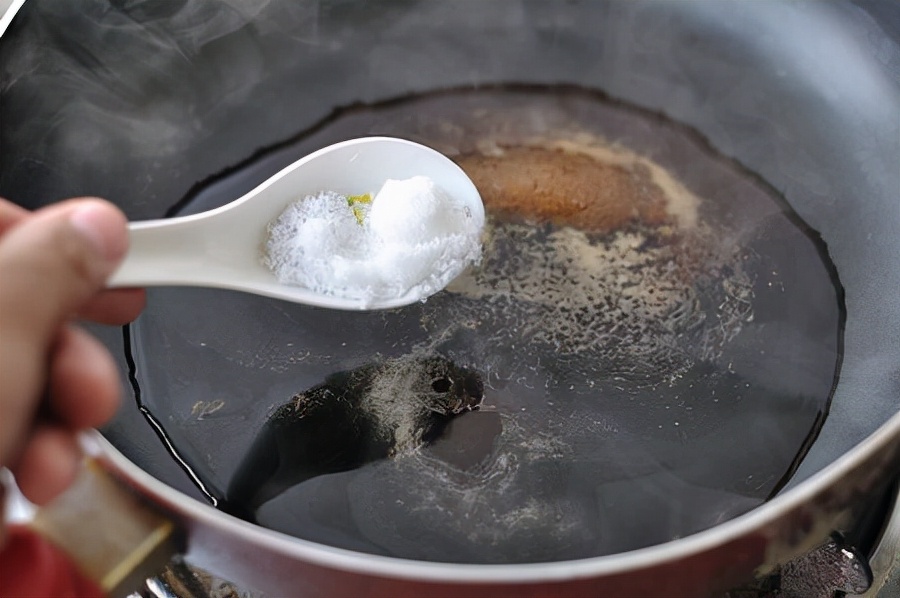 醋腌腊八蒜的正确方法,腌腊八蒜时只放醋就错了教你一招