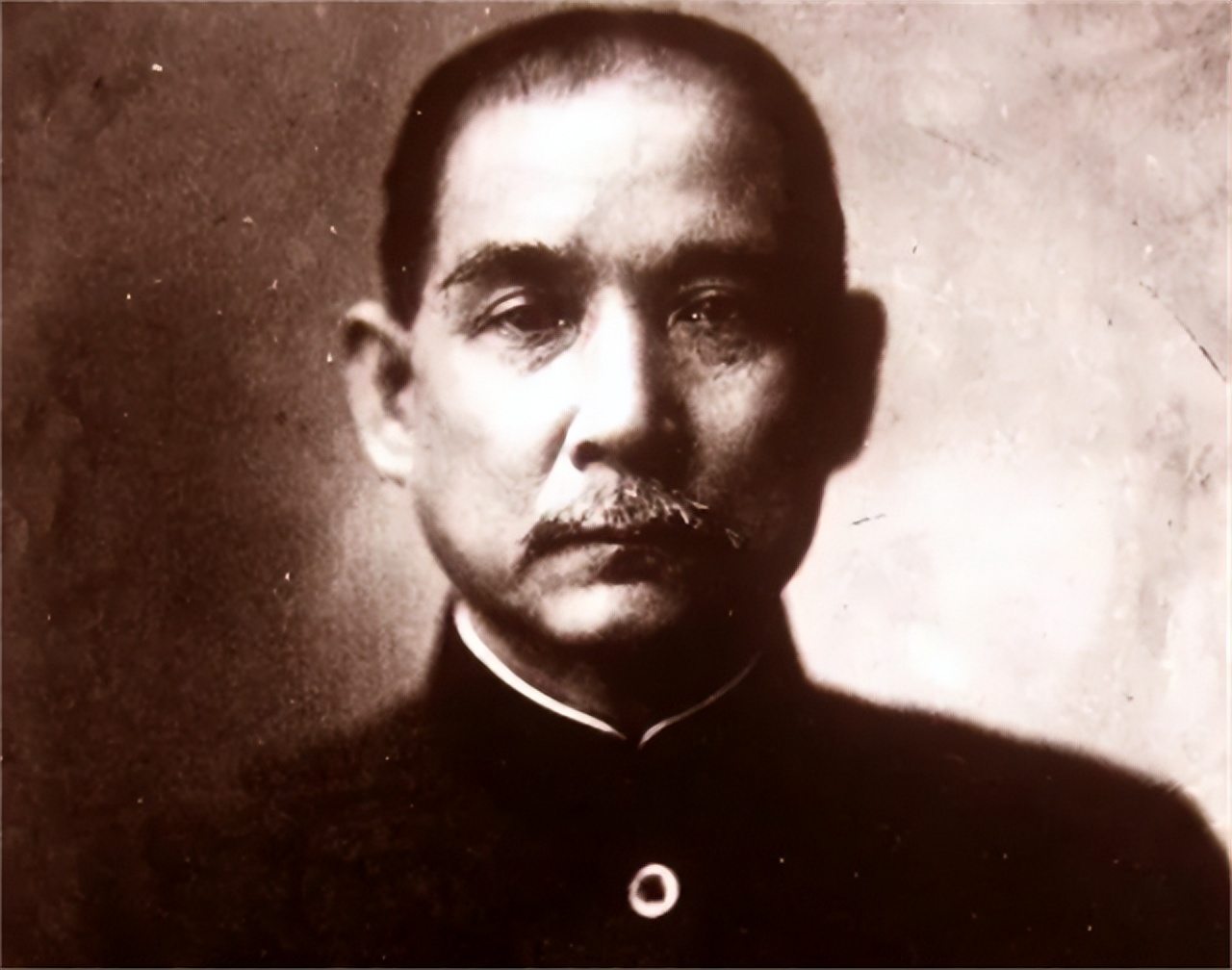 19年左太北追悼会：三代总理送挽联致哀，亲属含泪敬献花圈