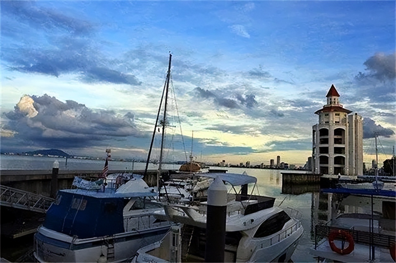 七年前态度恶劣,七年后支持认可,为何新加坡对中国一反常态?