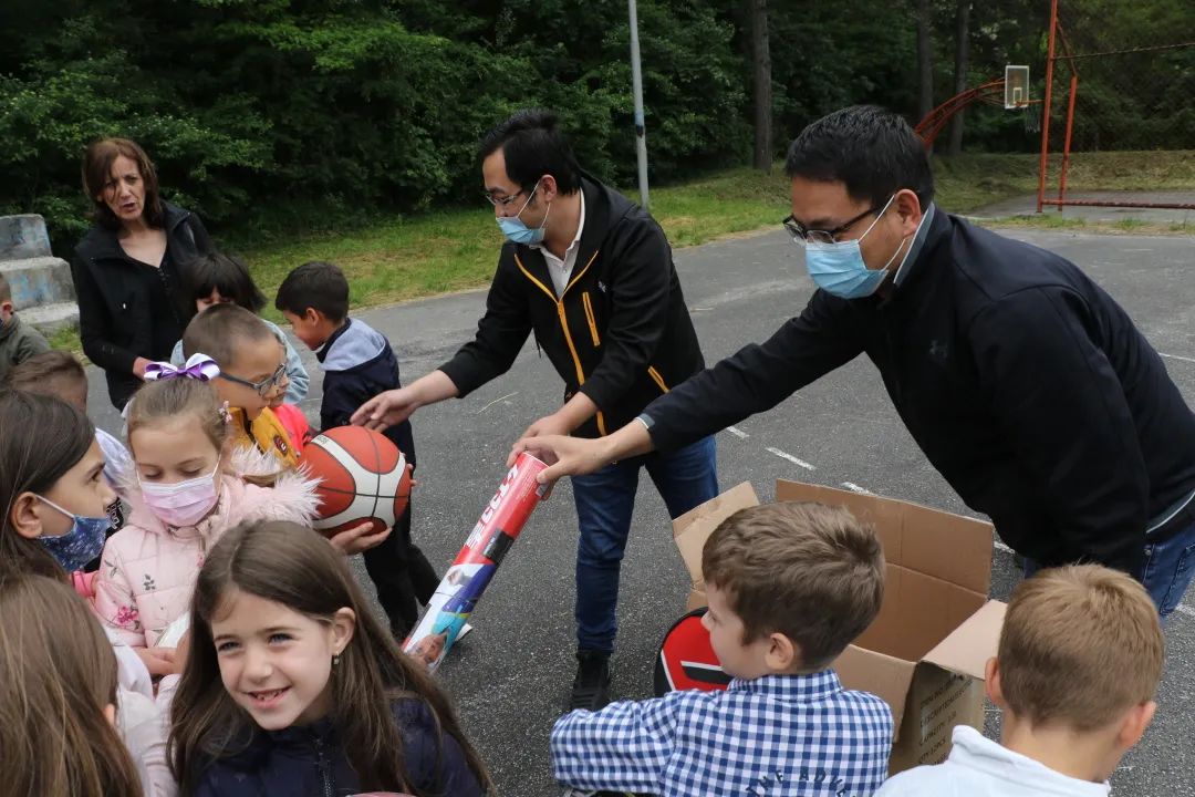 自己的足球场,怎么有属于自己的足球场