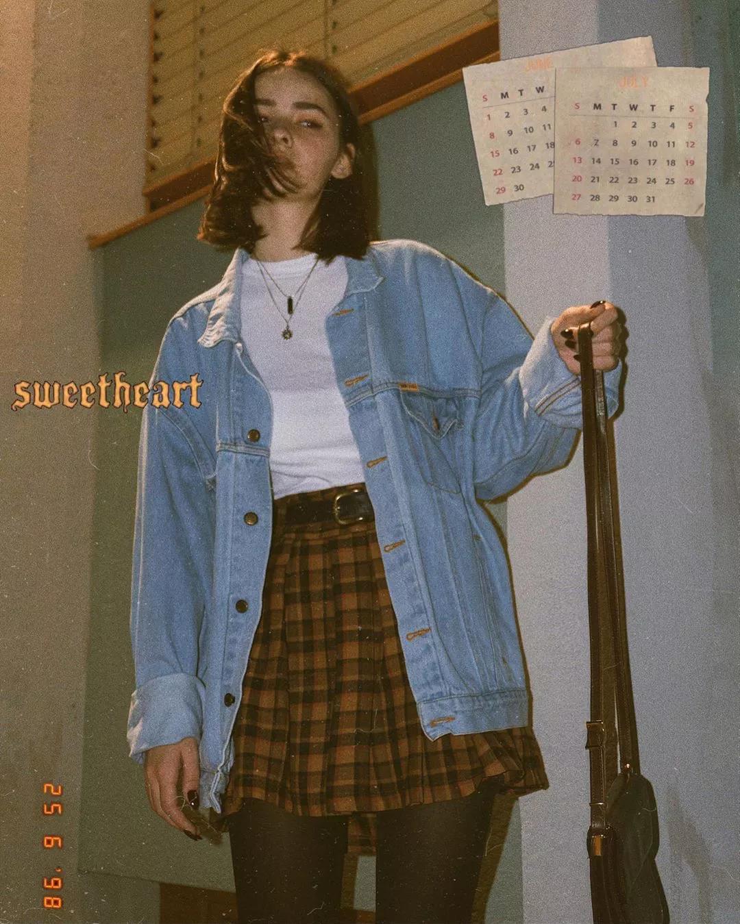 衣服就别扔了吧,衣服过时了扔掉吧