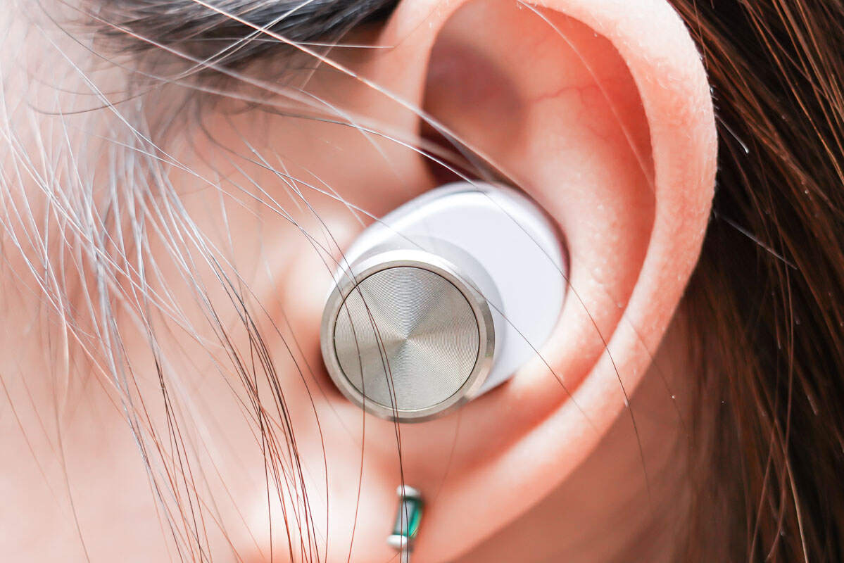 宝华韦健pi7对比有线耳机,双子星耳机对比宝华韦健pi7