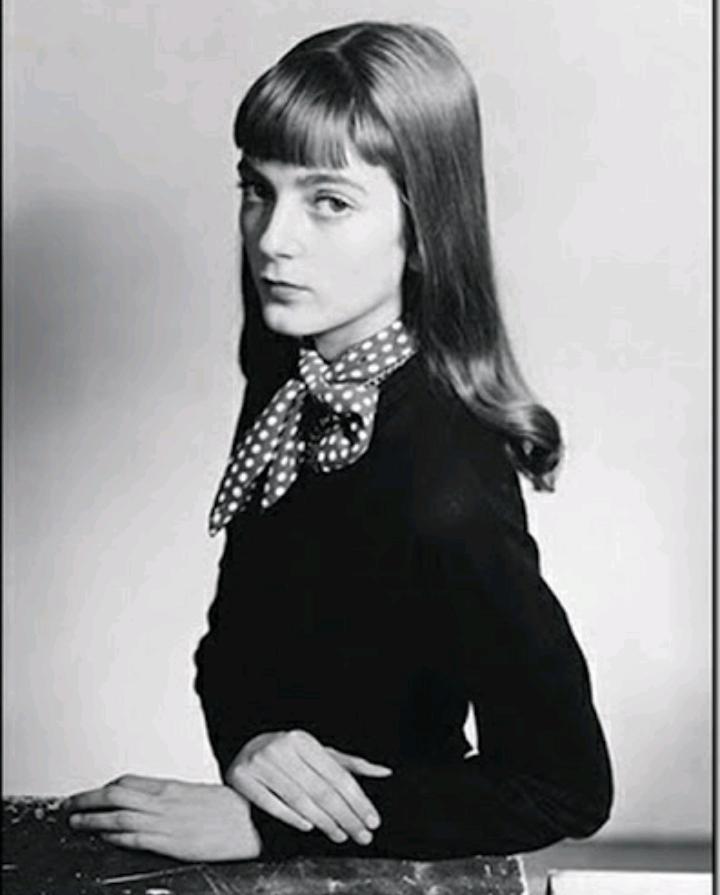 名模卡门20-80岁的成长历程,91岁超模卡门戴尔美了一辈子