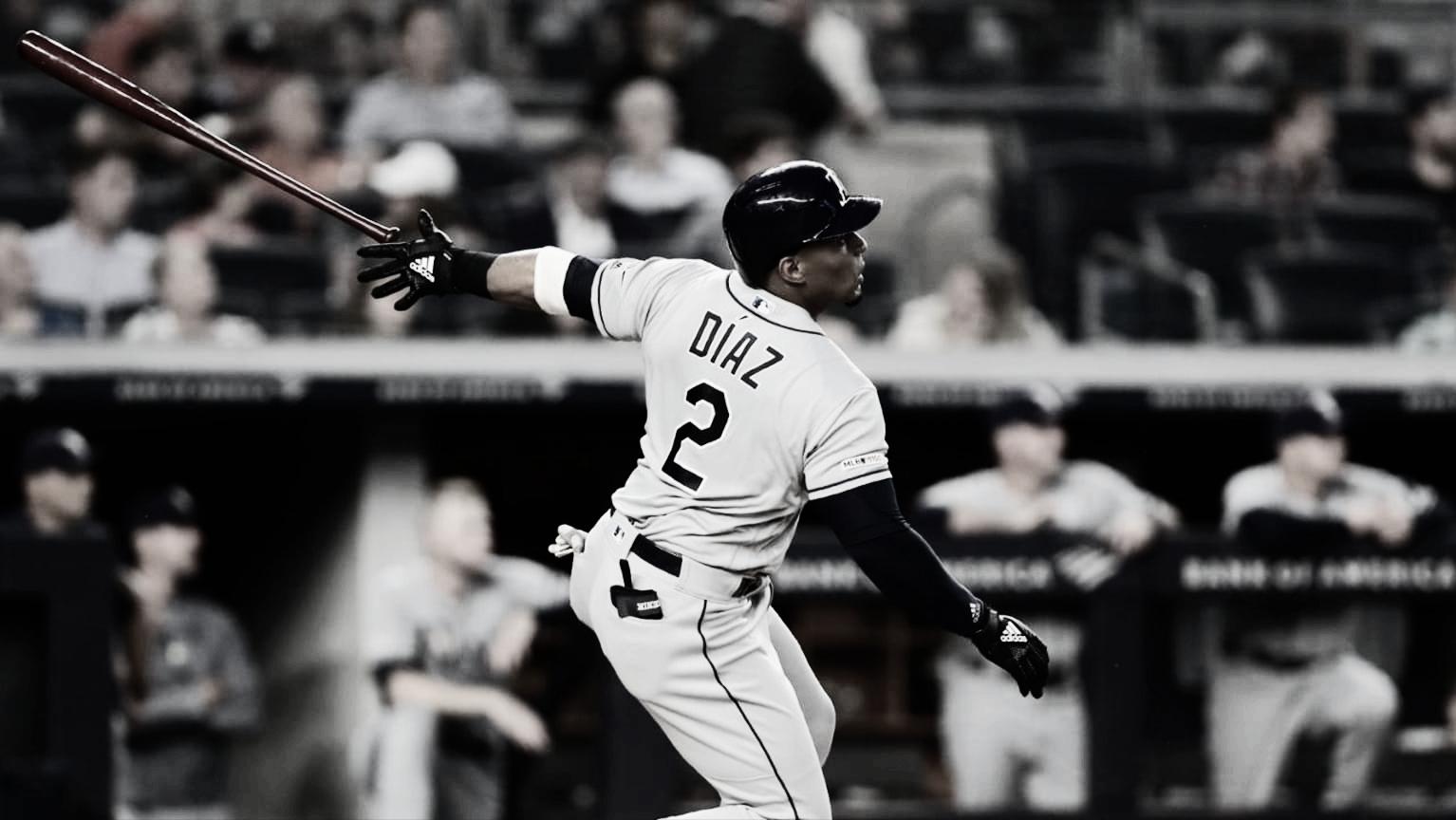 足球垒球游戏,软式棒垒球和足球