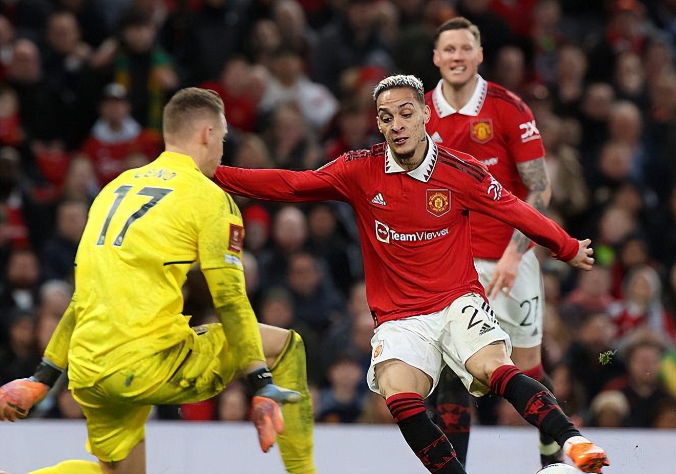 弗林蓬右后卫进攻能力如何,超级进攻型后卫