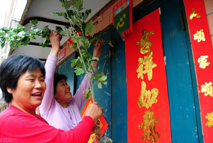 不怕七月鬼就怕端午的水,不怕五月五的水只怕七月半的鬼