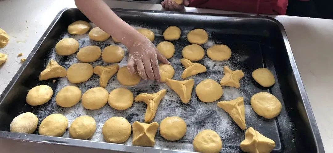 哈德教育|德爱公益俱乐部，用美食温暖孩子的心灵