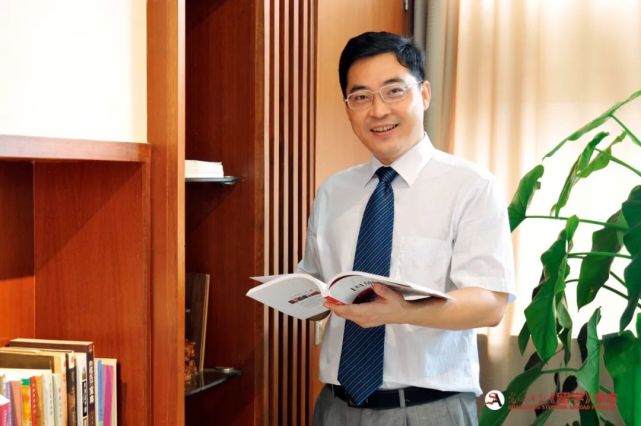 中原古都领航教育现代化国际化|专访郑州市第七高级中学校长王保军