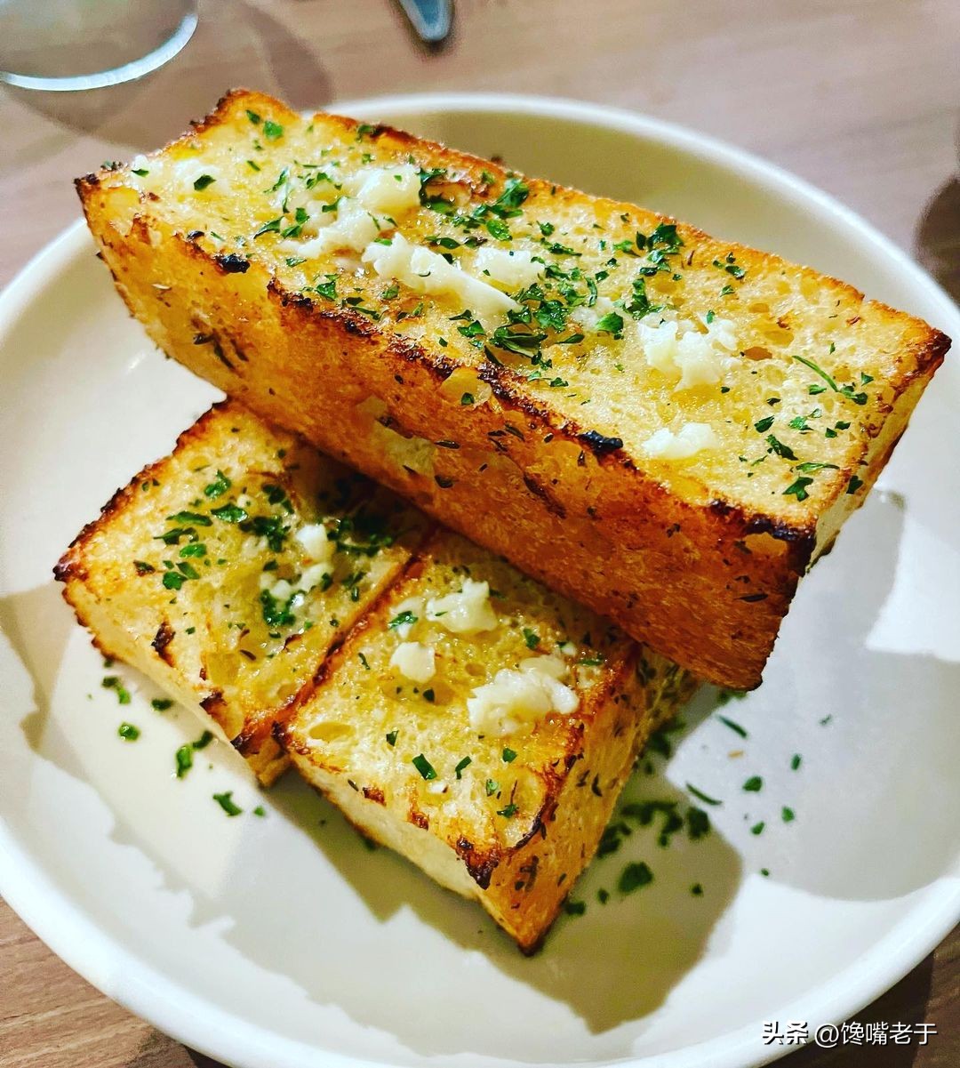 买面包时遇到这4种面包别再买了,买面包忌讳三种东西