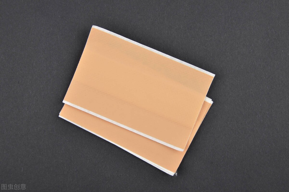 鞋子磨脚挤脚解决小妙招,鞋子小了一点很磨脚怎么办