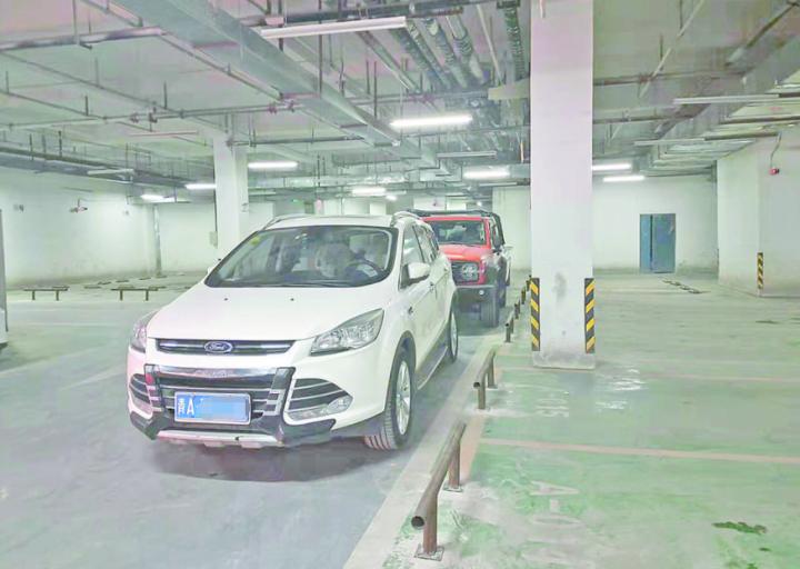 金岸银座地下停车场,金岸银座小区