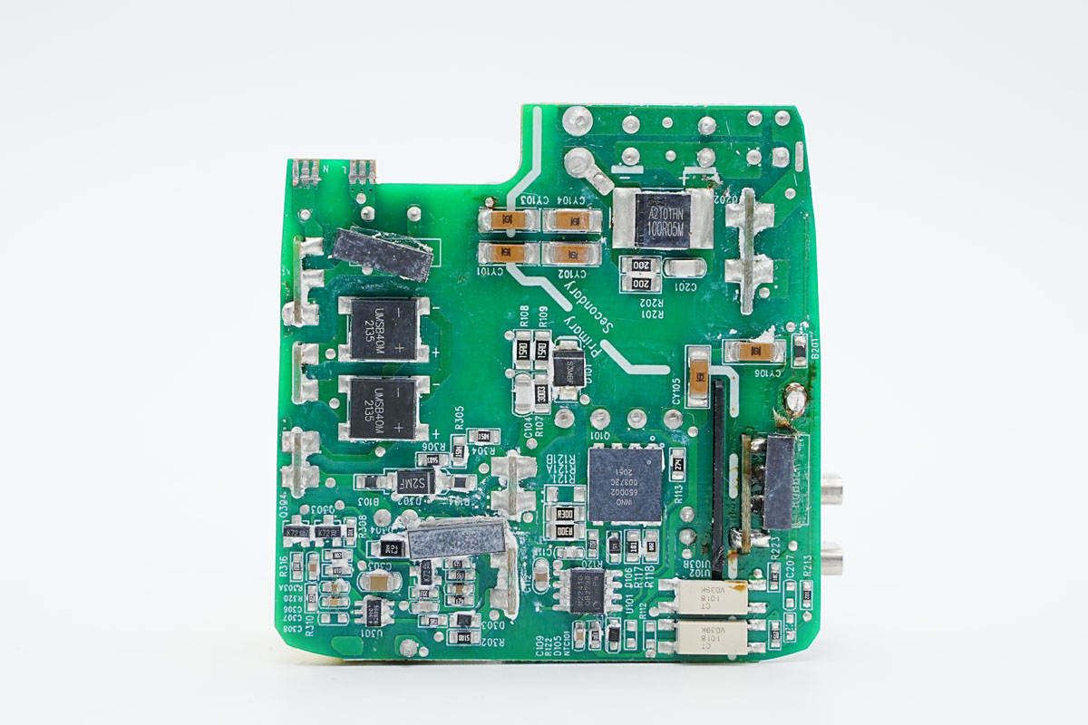 倍思氮化镓120w充电器拆解,倍思65w氮化镓红色版充电器拆解