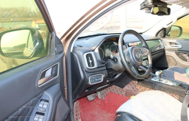 固铂at3可以装19寸的轮毂,更换长城炮备胎