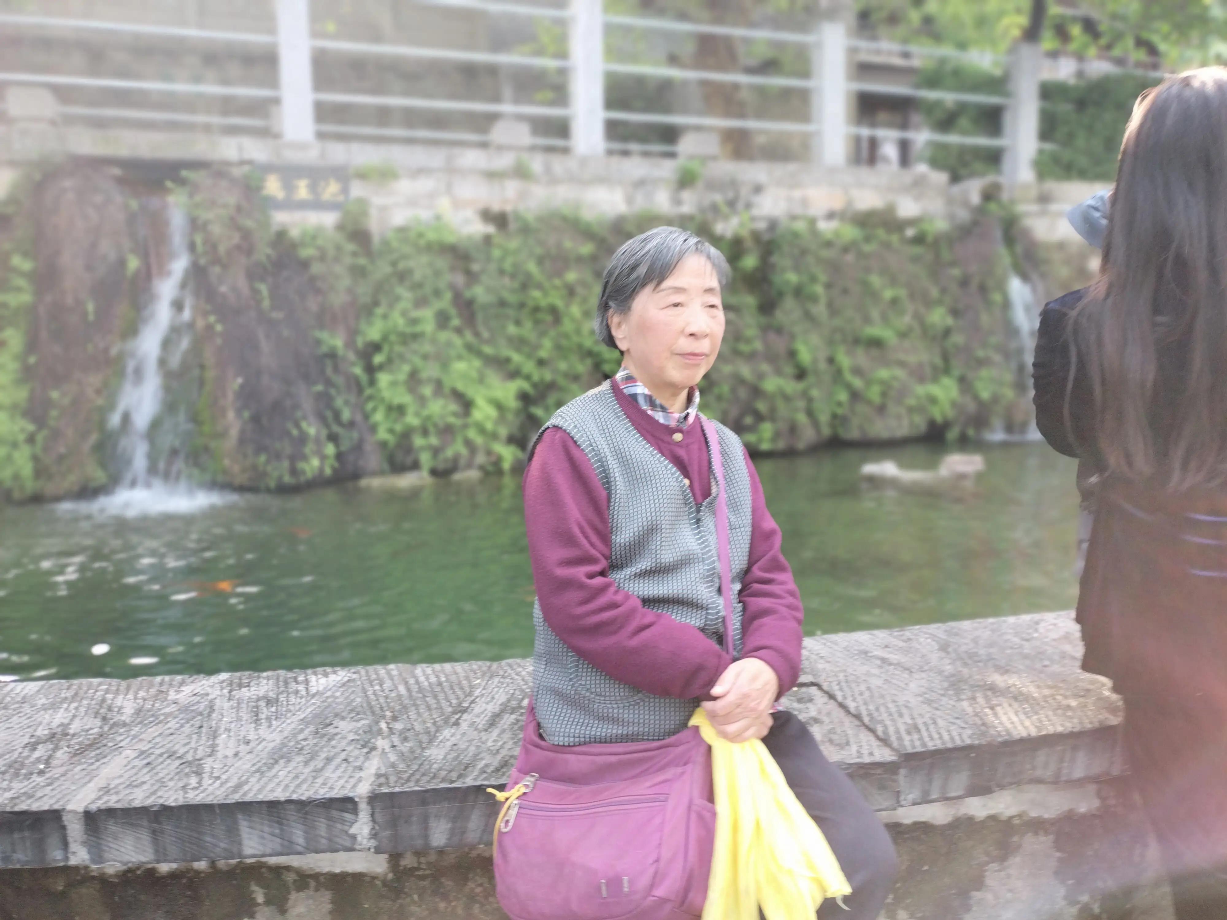 龙门石窟中国石刻艺术,龙门石窟被谁评为世界石刻最巅峰