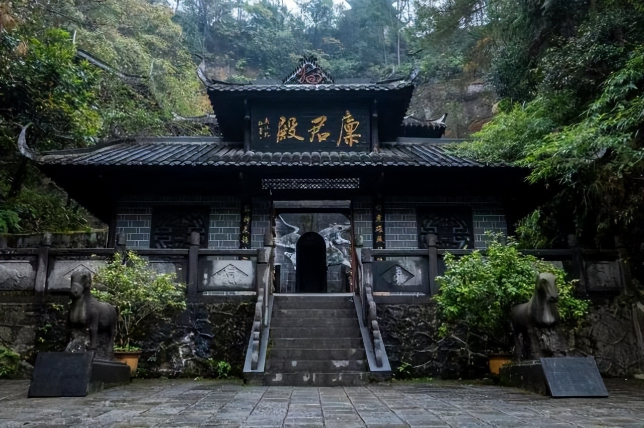 西安到恩施自驾沿途哪些旅游景点,恩施哪个景点不用爬山的路线好走