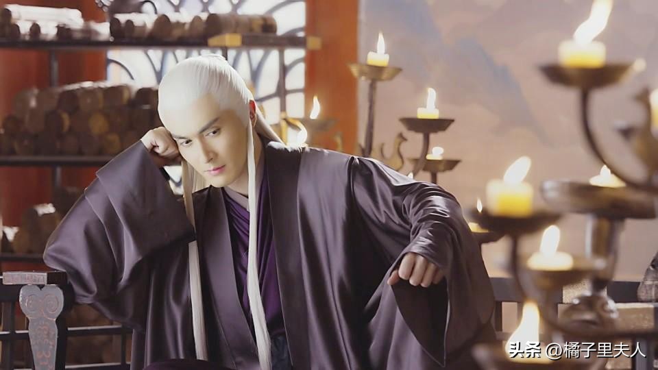 三生缘起256·东华帝君究竟是天蝎座还是摩羯座？