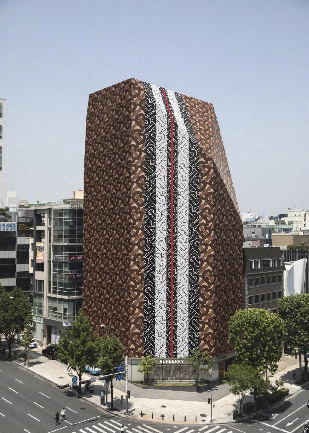 巴宝莉burberry童装怎么区别真假,巴宝莉burberry发布会