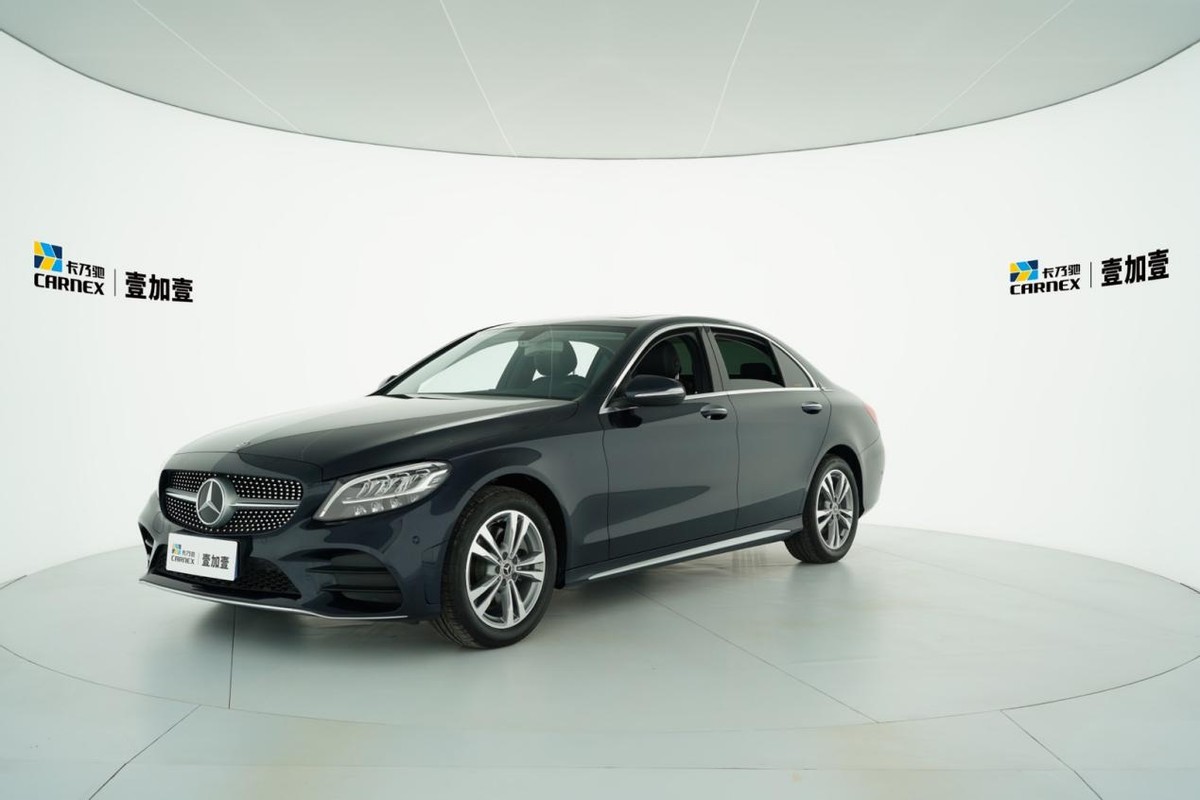 存款一个小目标，开一台30万的奔驰C？看看国足教练都开什么车？