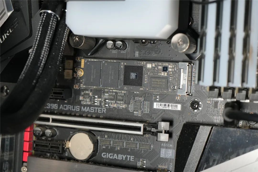 pcie4.0固态能插3.0的接口吗,pcie4.0固态能插在3.0接口上吗