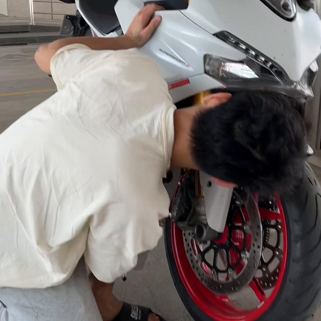 又是十万不到开杜卡迪系列！车主车新马上给他加888块，...