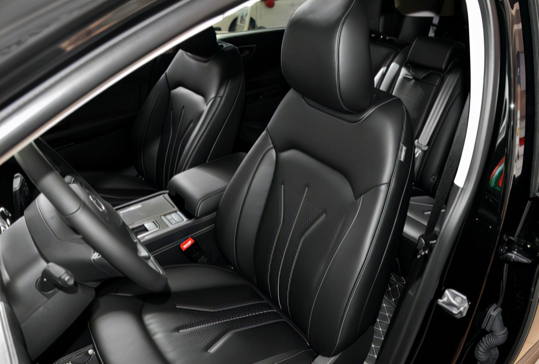 汽车座椅皮老化了能不能更换,汽车座椅真皮坏了是修还是换