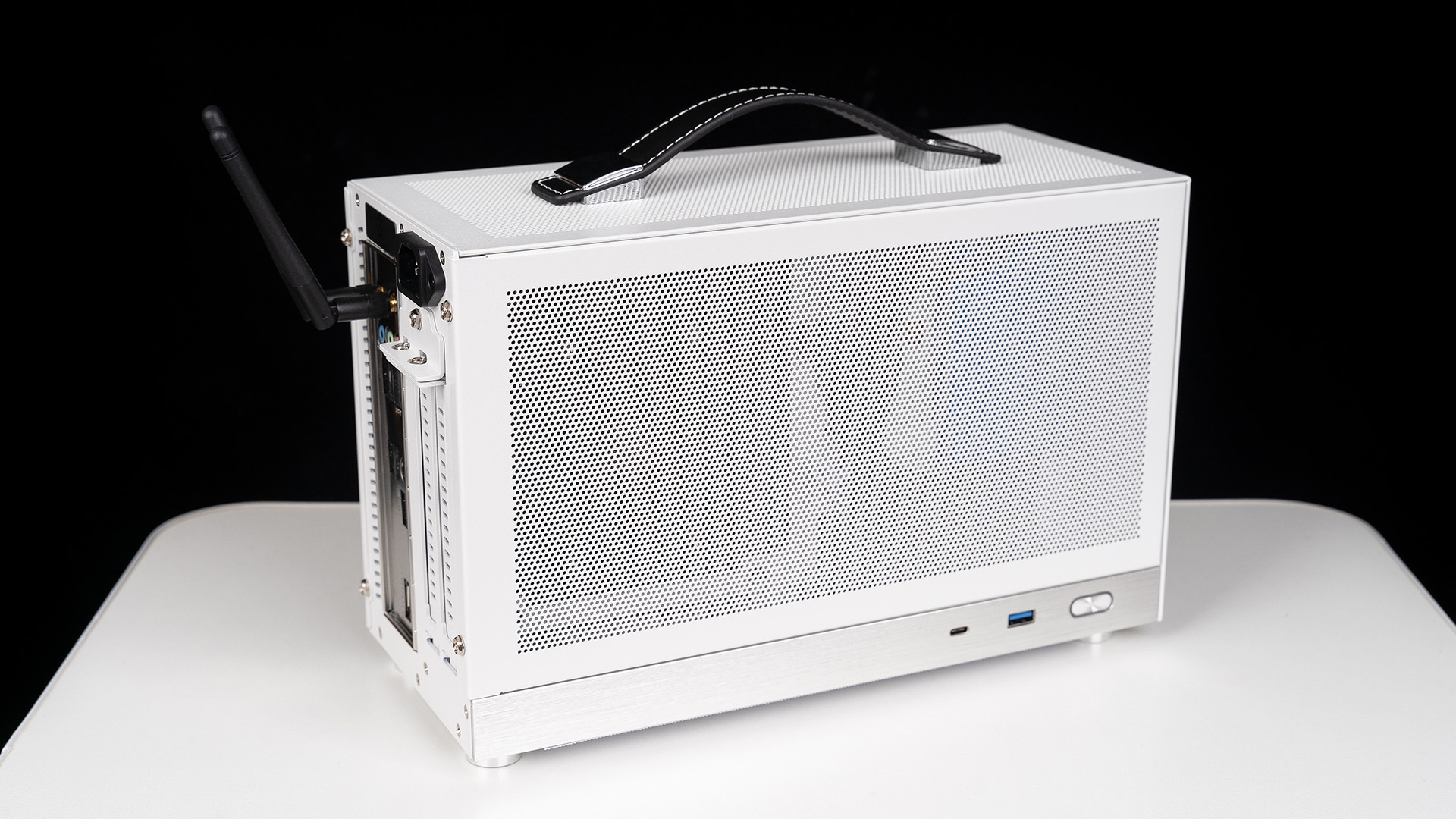 帮老爸装一台“超大杯”的8.1L便携主机—5600G+32GBD4+2*1TB固态