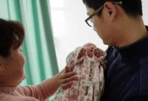 小学生“极简风”姓名火了，名和姓一共2笔，好听、好记还好写