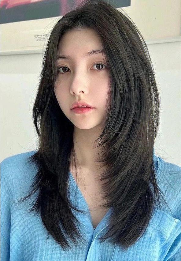 脸尖的女生适合什么发型,脸尖剪怎样的发型好看