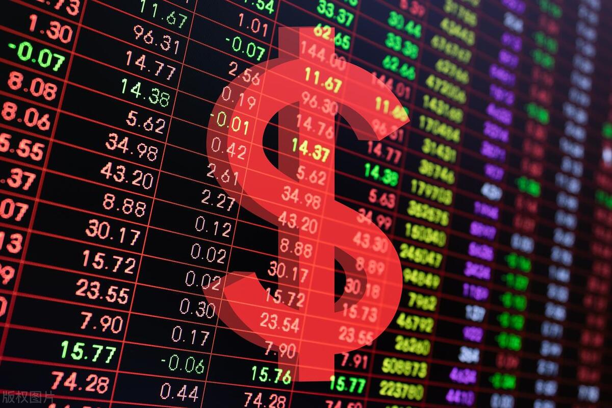 阿姨在上海坐拥90套房产引热议 (上海一位阿姨坐拥90套房产)