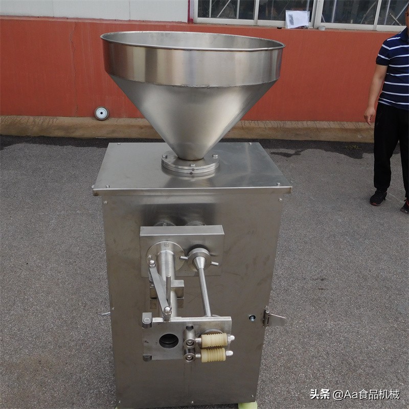 香肠自动扭结灌肠机,家用全自动香肠灌肠机