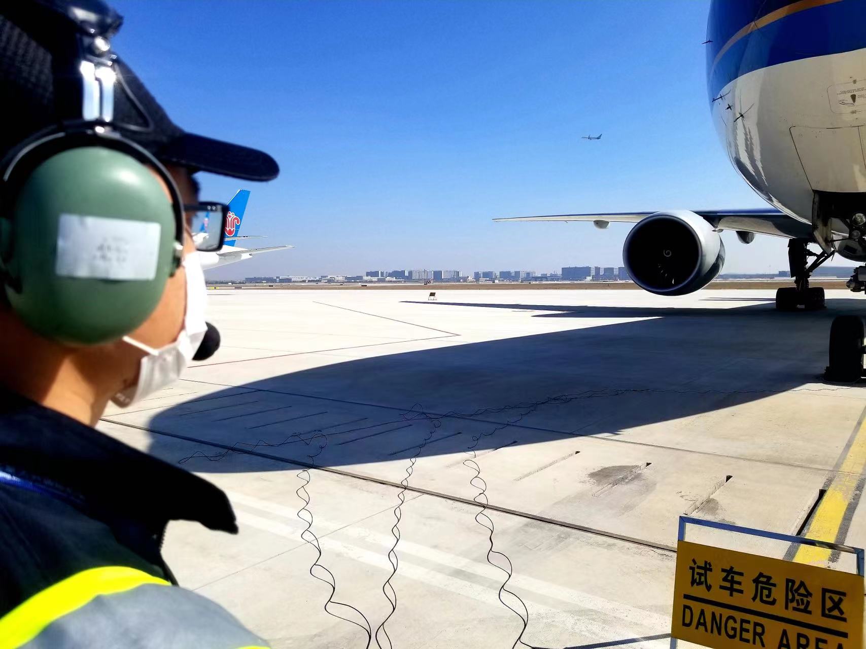 除了飞机“拜拜员”还有“溜溜员”!揭秘6.3万名机务人员的专业“冷知识”