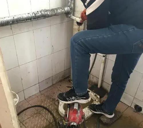 疯狂下水道：避孕套内幕大揭秘！